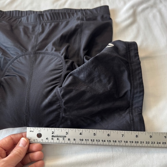 Bontrager Men's Large Padded Solstice Cycling Shorts Black Model# 9518 Outdoor - Picture 8 of 15